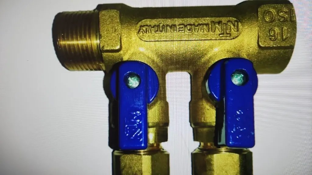 [075744] פקס - מחלק 16*3/4 2 יציאות עם ברז כחול