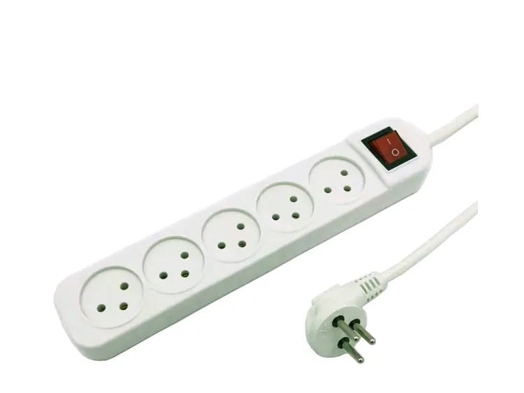 [805735000] רב שקע 5 עם כפתור - 3 מטר