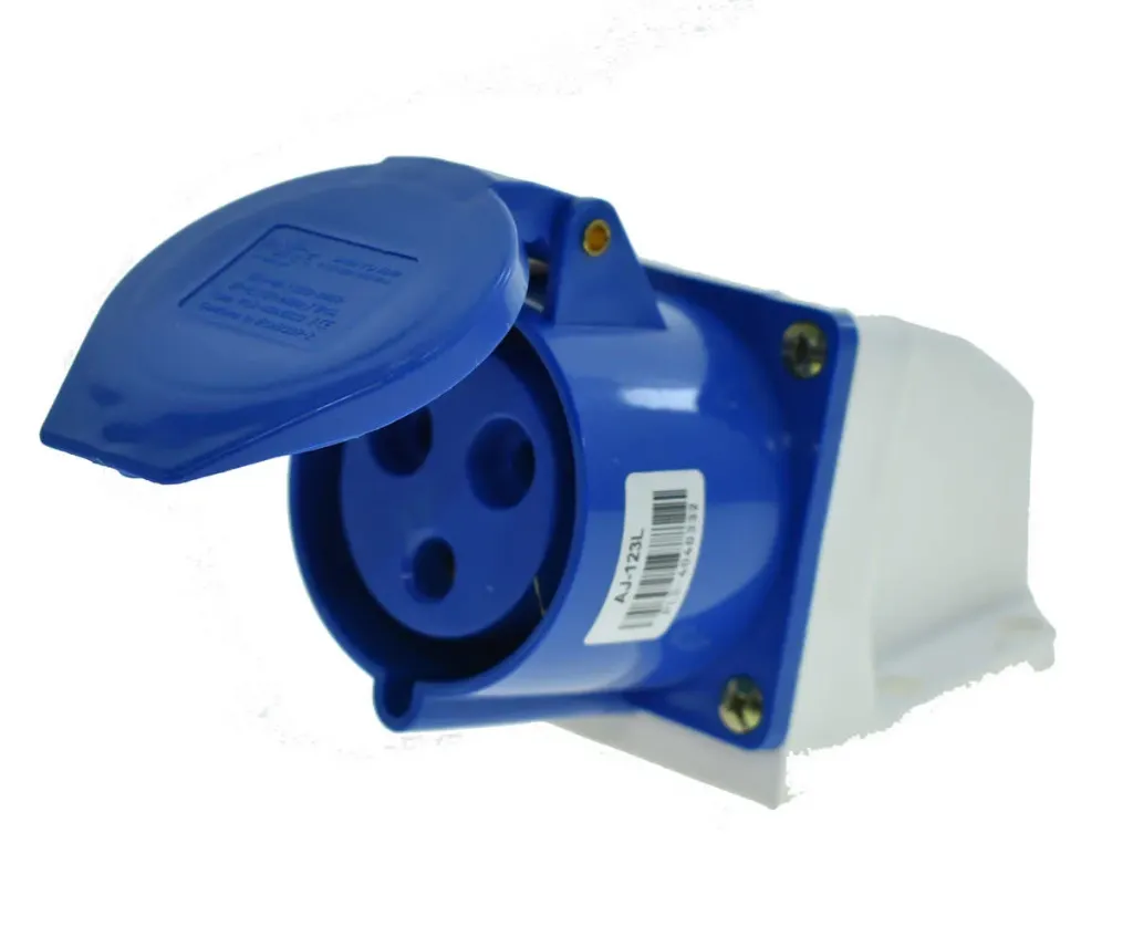 שקע קיר (מ.א) - 3X32 (אין מק"ט כרגע!)